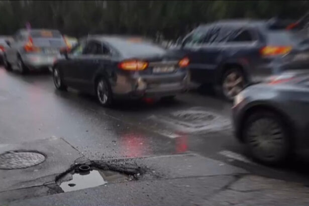 video bucurestiul plin de gropi si strazi distruse mai bine asfaltam o data la 2 3 ani si dam din start un pret semnificativ mai bun 697903dd5fc33