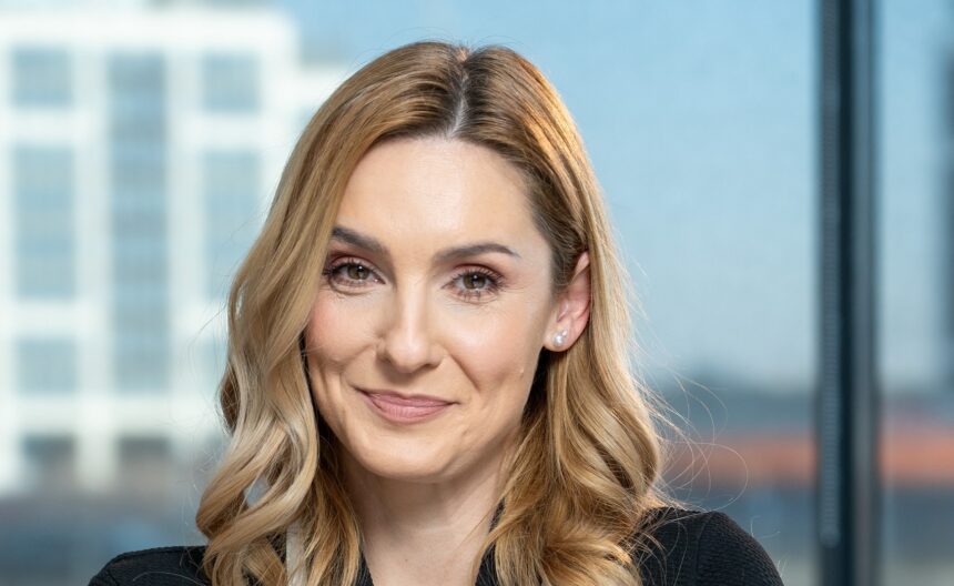 BCR susține cu 42,5 milioane de euro o inițiativă de energie verde în România, gestionată de firma norvegiană Scatec, cu o capacitate de 190 MW 1 bcr finanteaza cu 425 milioane euro proiectul de energie regenerabila din romania de 190 mw controlat de compania norvegiana scatec 699348d8e432a