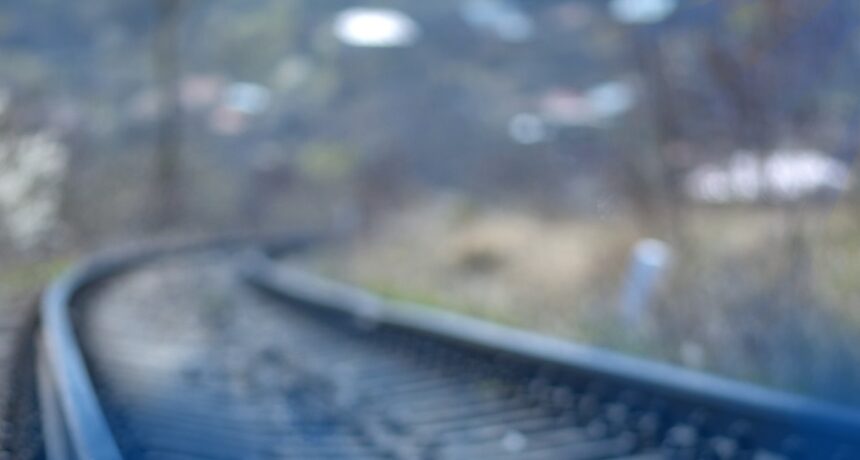 Reabilitarea podului feroviar de la Dornești: cine se va ocupa de lucrările pe linia România-Ucraina 1 cale ferata romania ucraina cfr sa anunta cine va reabilita podul feroviar de la dornesti 699f0d74ba2a8