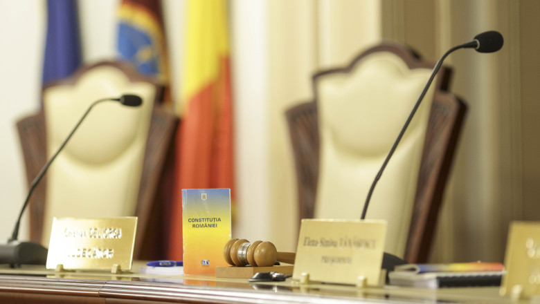 ccr a amanat din nou dezbaterea sesizarii lui nicusor dan privind modificarile la legea prosumatorilor cand va fi discutata 698340dadfcff