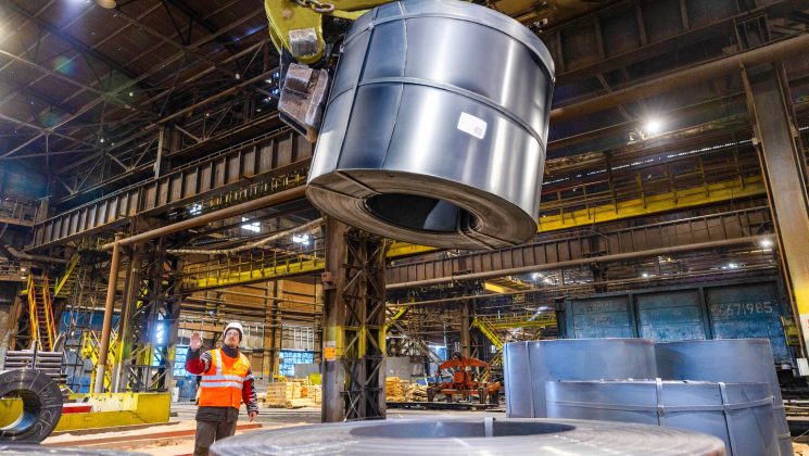 Ce strategii pregătește cel mai înstărit antreprenor ucrainean pentru uzina de țevi din Iași, achiziționată în decembrie de la ArcelorMittal 1 ce planuri anunta cel mai bogat ucrainean pentru fabrica de tevi din iasi cumparata in decembrie de la arcelormittal 69976d27cfb96