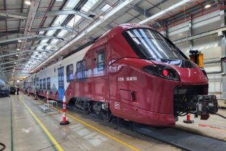 foto trenul alstom 12 fabricat pentru romania a fost predat cfr calatori 69a03be1c313a