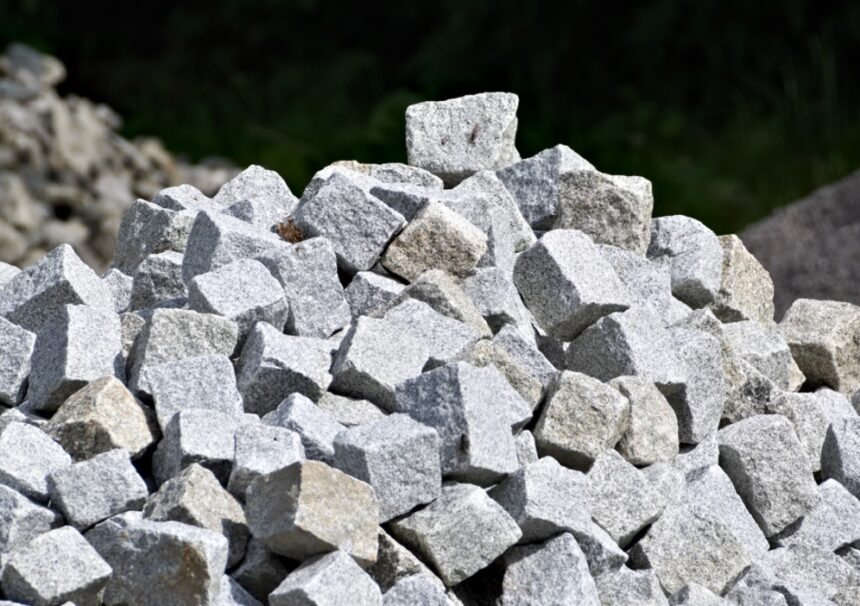 Holcim achiziționează Uranus Pluton, lider în domeniul extragerii granitului 1 holcim cumpara uranus pluton un operator de cariera de granit 69806da03bd7b