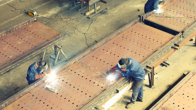 productia de servicii a scazut in ue si zona euro romania si bulgaria printre tarile cu cele mai mari cresteri 6985f3092aca7