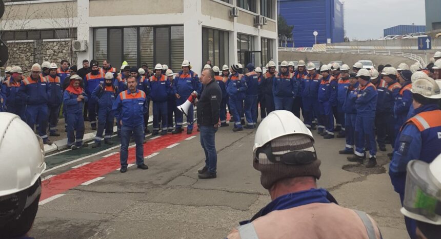 Șantierul Naval Damen din Galați își suspendă activitatea pentru 1.400 de angajați prin șomaj tehnic pe termen lung, până în 2026 1 santierul naval damen din galati trimite cei 1 400 de angajati in somaj tehnic prin rotatie pana la sfarsitul anului 2026 69a18ad39ea49