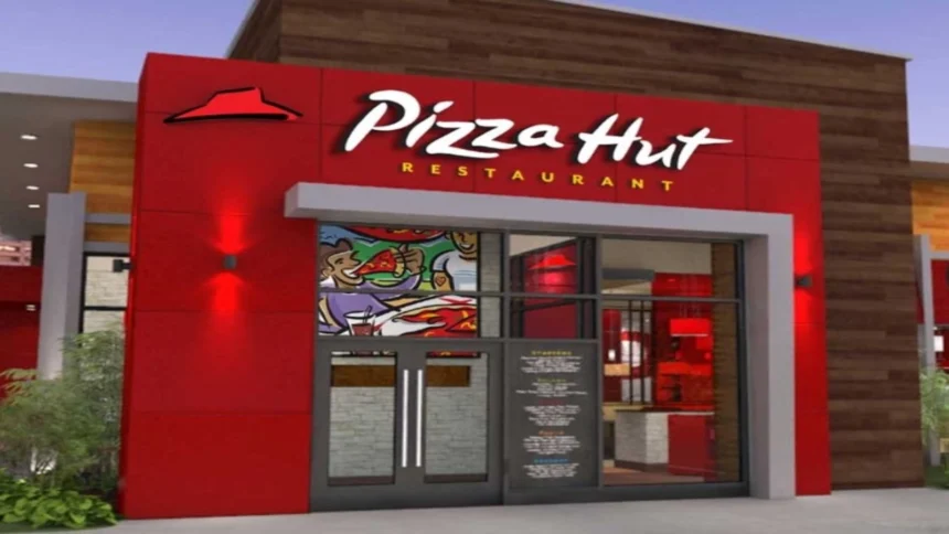Avertisment din partea liderului industriei restaurantelor: 7 locații Pizza Hut închise din cauza creșterii costurilor cu 5%, depășind ritmul vânzărilor 1 semnal de alarma de cel mai mare grup din industria restaurantelor inchide 7 pizza hut cheltuielile s au majorat cu 5 peste ritmul de crestere a vanzarilor 69a16c6819b68