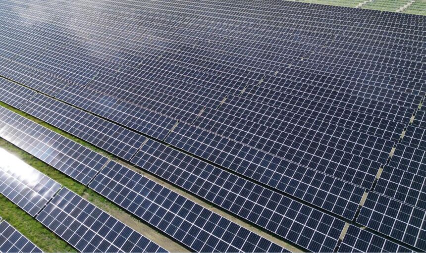 Tek Enerji din Turcia va implementa un proiect solar de 100 MW în România până la sfârșitul anului 1 tek enerji din turcia va instala 100 mw in fotovoltaic in romania pana la sfarsitul anului 699b201067dbc