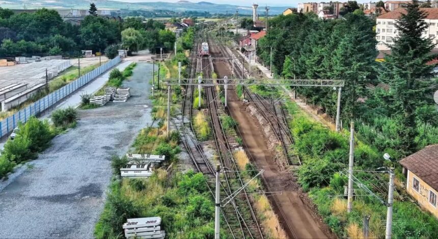 CFR Infrastructură Brașov: Termen limită pentru finalizarea lucrărilor care vor spori viteza pe 76 km de cale ferată 1 video cfr infrastructura brasov lucrari pentru eliminarea restrictiilor de viteza pe 76 km de cale ferata trebuie finalizate pana in august 699f064ab7964