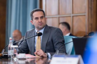 16 locomotive electrice si 20 de trenuri interregionale vor fi cumparate prin fondul pentru modernizare ministrul transporturilor 69b3ed16bafe3