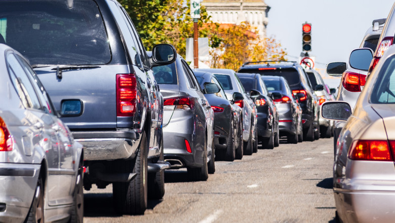 Criza petrolieră: Recomandări ale Agenției Internaționale pentru Energie pentru munca de acasă și reducerea zborurilor cu avioanele 1 criza petrolului agentia internationala pentru energie le cere oamenilor sa lucreze de acasa si sa calatoreasca mai putin cu avionul 69bd2bc560582