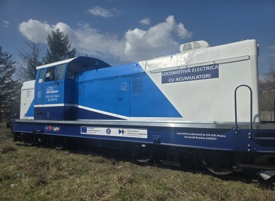 foto a fost finalizata a noua locomotiva pe baterii la brasov 69c674e0e8c3d