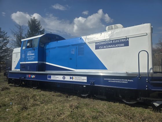 Noua locomotivă electrică cu baterii a fost finalizată la Brașov, marcând un pas înainte în tehnologia feroviară 1 foto a fost finalizata a noua locomotiva pe baterii la brasov 69c674e0e8c3d