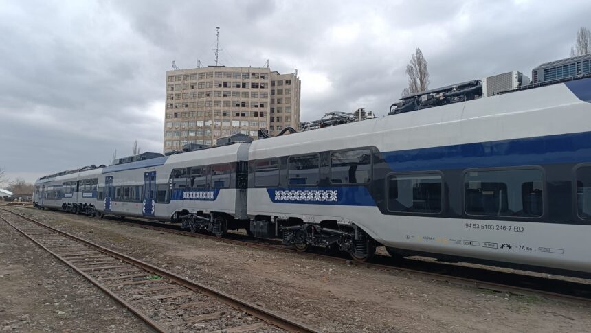 Trei trenuri regionale PESA au fost preluate cu succes joi 1 foto trei trenuri regionale pesa receptionate preliminar joi 69bd2eb030f16