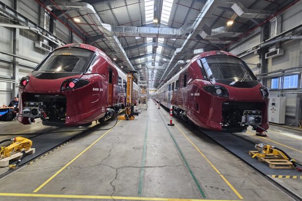 foto trenurile alstom 16 si 17 pentru romania receptionate preliminar vor fi operate de interregional calatori 69c27dfc967e9