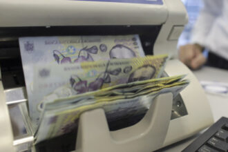 ministerul finantelor anunta un deficit bugetar de 07 din pib dupa doua luni la jumatate fata de ianuarie februarie 2025 69c566ecc57b2