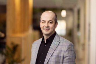 provident si metropolitan life isi prelungesc pentru cinci ani parteneriatul strategic o noua asigurare a fost lansata pe piata cu acest prilej 69c2bed4f3ef1