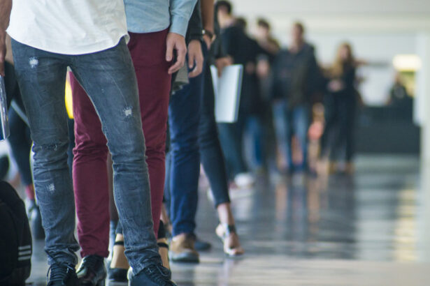 rata somajului a crescut la 63 in romania in ultimul trimestru din 2025 aproape 30 dintre tineri nu au un loc de munca 69b7cbfb8d73e