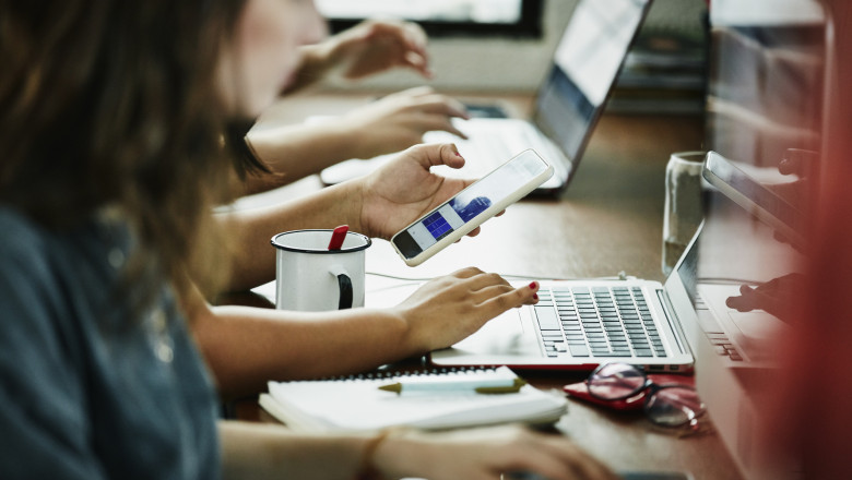 Transparența veniturilor devine o normă: salariile vor fi vizibile în anunțuri, iar discrepanțele dintre remunerațiile femeilor și bărbaților vor fi monitorizate 1 transparenta salariala devine obligatie salarii afisate in anunturi si controale pe diferentele de plata intre femei si barbati 69ca9c710b91b