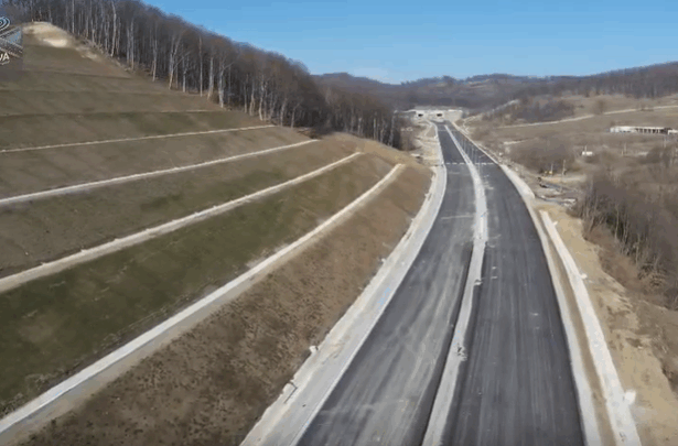 video autostrada a1 sibiu pitesti porr lucreaza cu peste 300 de muncitori pe sectiunea 4 realizata aproape 90 69affb059ab15