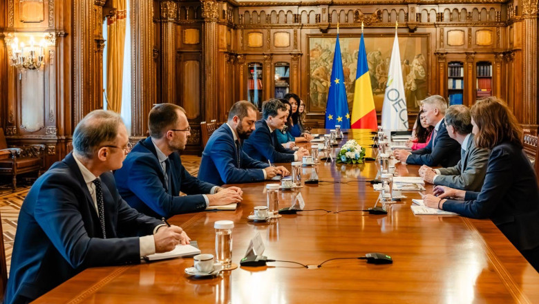 Vizita secretarului general al OCDE la Palatul Cotroceni: mesajul lui Nicușor Dan 1 video secretarul general ocde a fost primit la palatul cotroceni mesajul lui nicusor dan 69b7ef3b38ac6