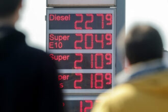 benzinariile din germania vor putea sa majoreze preturile doar o data pe zi 69cd384ec0318