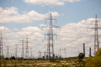 bolojan acuza blocarea accesului in energie prin autorizatii scriptice pentru firme fara angajati sunt tot felul de complicitati 69f32b2cab0fd