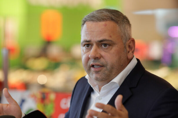 exclusiv motorina fara acciza pentru fermieri blocata in guvern florin barbu riscam pierderi de 37 miliarde de euro falimentam agricultura 69d50ece8dd3f