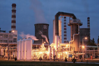 rafinaria petrotel ar trebui sa inceapa sa opereze bogdan ivan 100 nu se va importa petrol din federatia rusa 69f065067e1f4