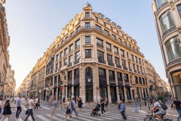 revolut isi va deschide primul sau magazin fizic in barcelona magazinul nu va fi o sucursala bancara traditionala 69f08a71dc59c