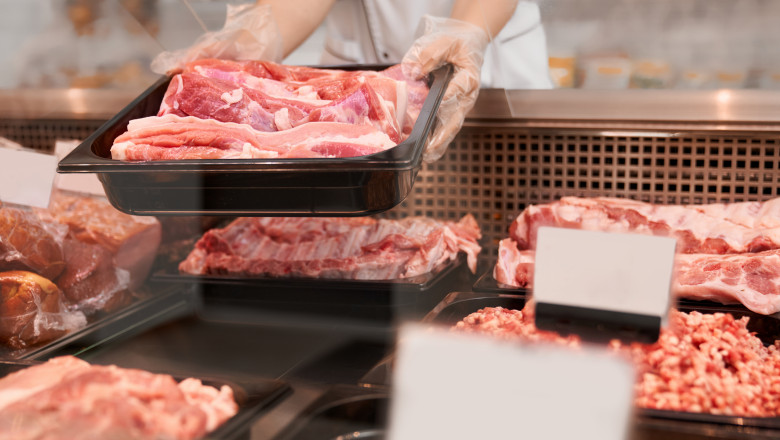 Prețuri în creștere înainte de Paște: kilogramul de carne de miel atinge 60 de lei. Producător: „75% din vânzări se realizează acum” 1 video scumpiri inainte de paste carnea de miel ajunge pana la 60 de lei pe kilogram producator 75 din vanzari sunt in aceasta perioada 69d3bf7698f3f