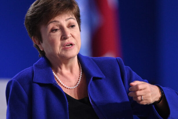 video sefa fmi avertizeaza crizele suprapuse risca sa mentina ridicat pretul energiei kristalina georgieva petrolul scump si in 2027 69dfd7885b74b