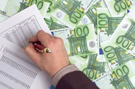 bnr numai in luna aprilie rezervele bnr au scazut cu 22 miliarde de euro 69f88d1c035d2