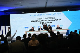 fmi europa risca recesiunea daca razboiul din orientul mijlociu se prelungeste zona euro afectata de explozia costurilor energiei 69fae0a556d6a