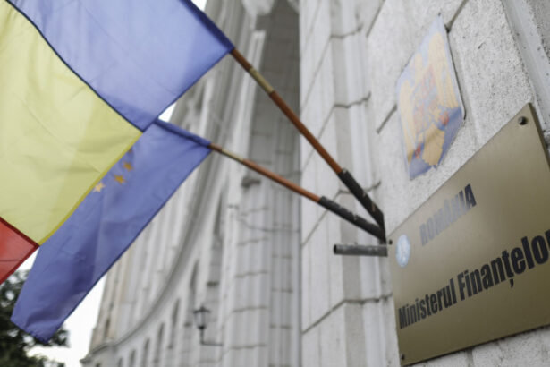 ministerul finantelor dupa reconfirmarea ratingului romaniei si avertismentul asupra retrogradarii trebuie sa fim foarte atenti 6a0832c22162d
