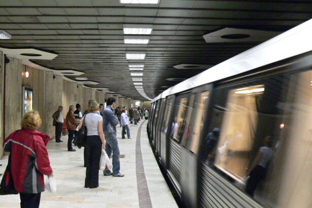 oana gheorghiu propune restructurari la metrorex nu poti cere oamenilor sa plateasca mai mult inainte sa faci curatenie in sistem 6a0c9571dae65