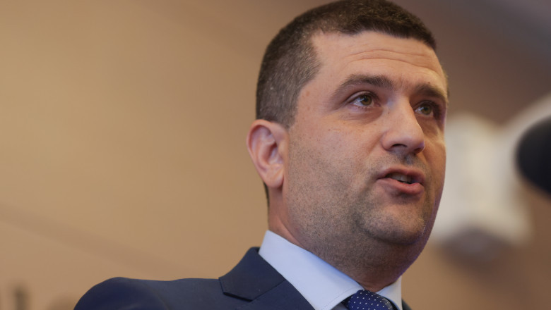 Radu Miruță contestă bugetele CFR Călători și CFR SA și solicită revizuirea acestora: „Acestea nu reflectă o gestionare corectă” 1 radu miruta a respins bugetele la cfr calatori si cfr sa si cere refacerea lor asta nu inseamna management 6a06cc2a35696