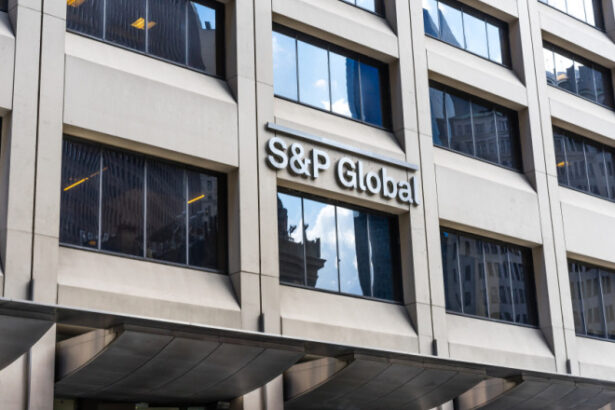 romania scapa de retrogradare dar sp global avertizeaza putem reduce ratingurile daca impasul guvernamental se prelungeste 6a082e107331b