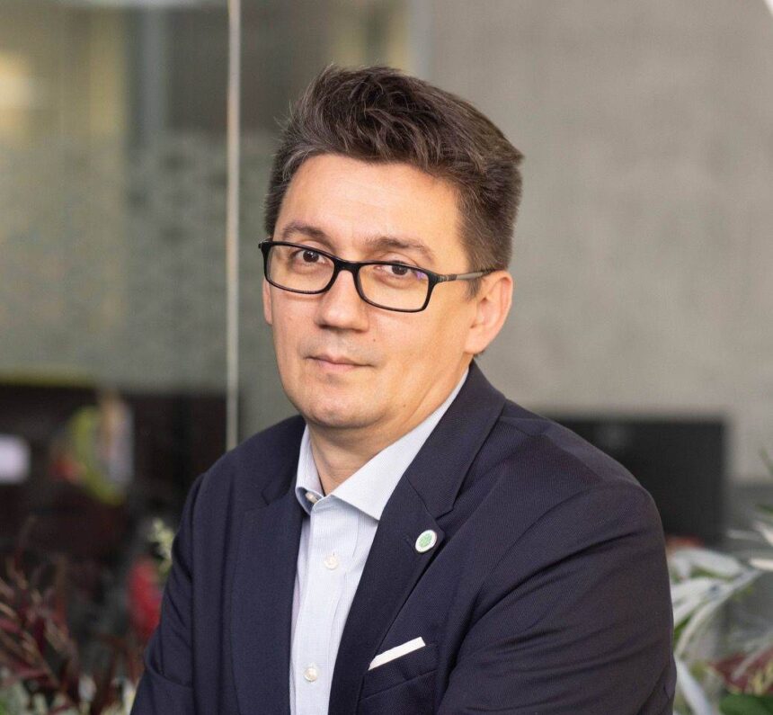Simtel duce la bun sfârșit un proiect de amploare în domeniul stocării energiei în baterii în România 1 simtel finalizeaza implementarea unuia dintre cele mai mari proiecte de stocare a energiei in baterii din romania 6a17e8739e391