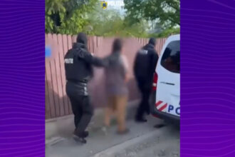 video perchezitii la zeci de soferi stb suspectati ca au furat peste o tona de motorina si piese de schimb din societate 69fc6cdb484d6
