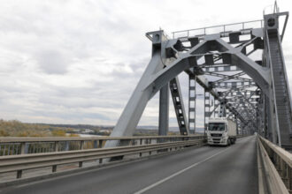 circulatia pe podul prieteniei va fi oprita temporar sambata 6a3e4bf794258