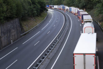 cnair impune restrictii de circulatie autovehiculelor de peste 75 tone in 16 judete din cauza caniculei 6a3e81dcb0422