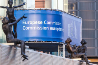 comisia europeana a aprobat majorarea cu un miliard de euro a capitalului bancii de investitii si dezvoltare din romania 6a3e717adc86a
