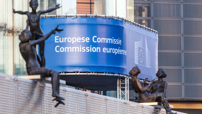 comisia europeana a aprobat majorarea cu un miliard de euro a capitalului bancii de investitii si dezvoltare din romania 6a3e717adc86a