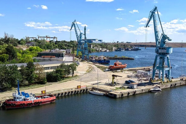 santierul naval mangalia ar putea beneficia de proiecte din programul safe ministrul economiei s a intalnit cu sindicalistii 6a2a832727b86