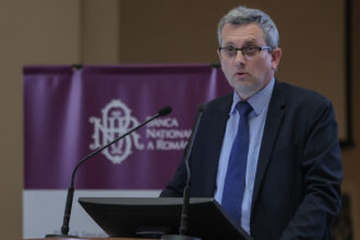 video economistul sef al bnr propune un pact politico economic tintele privind inflatia si deficitul trebuie respectate de orice guvern 6a3d1440ad17d