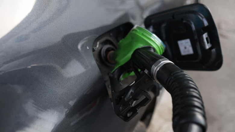 Economistul avertizează: „Plafonarea accizei la carburant este o simplă iluzie prezentată ca soluție” 1 economist despre plafonarea accizei la carburanti o iluzie pur si simplu vanduta oamenilor pe post de pseudo solutii 6a4498751f984